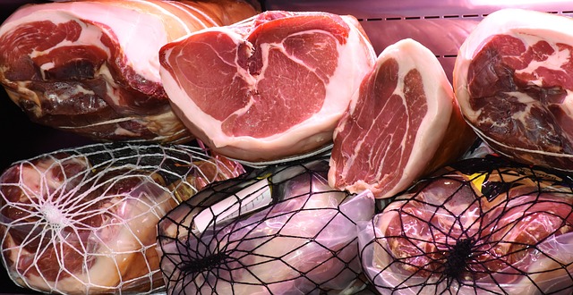 Is It OK to Leave Raw Meat Uncovered in the Fridge