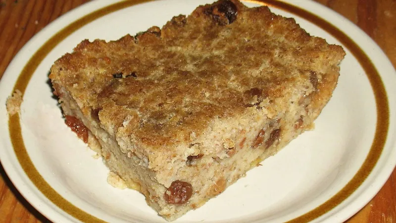 Does Bread Pudding Need to Be Refrigerated? How to Store?